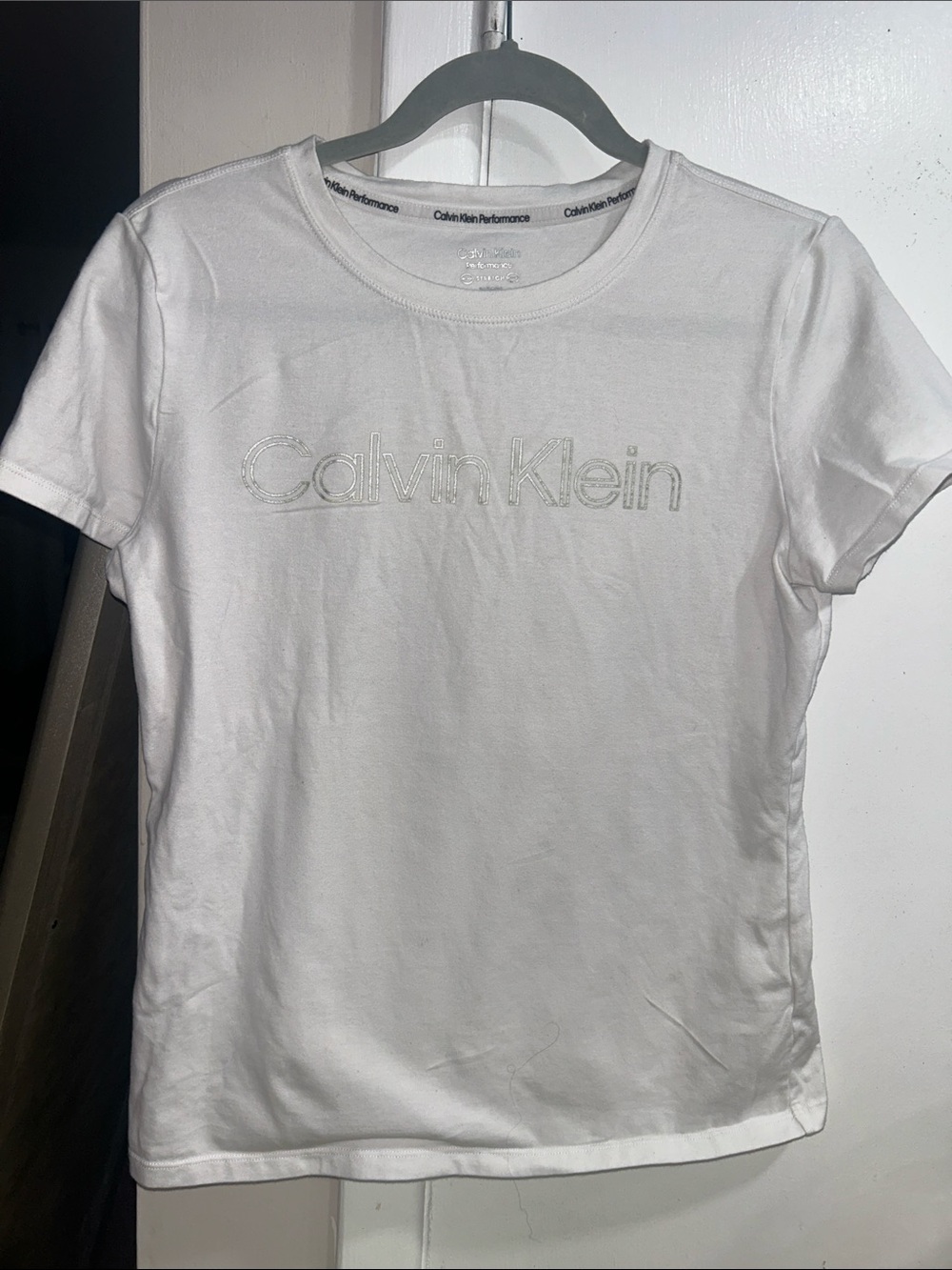 Calvin Klein White Embroidered Logo Crew Performance Tee Medium